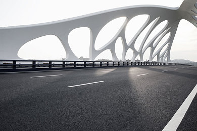 男同打飞机网站：云端制衡，苍穹博弈的战术飞行艺术-5