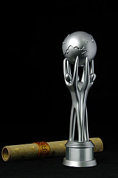 男生女生一起擦擦擦软件：竞速清洁新游引爆合作热潮，物理抛光系统打造极致对决