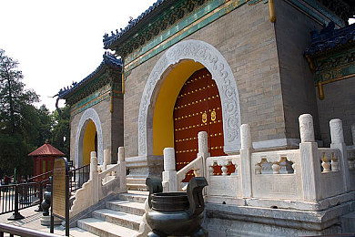 未满十八岁禁看软件:《飙酷车神:极限街头》正式发售,真实物理引擎重塑成人竞速体验-3