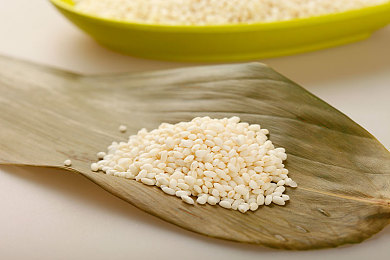 亚洲一区二区日本：极速穿梭，霓虹山影与漂移艺术的东方竞速诗篇