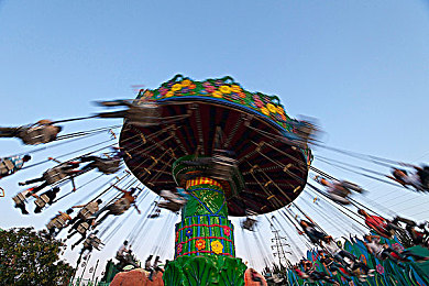 机机对机手机免费下载大全最新版安卓手机：极速狂飙街头对决安卓版上线，全球实时竞速引爆移动对战热潮-3