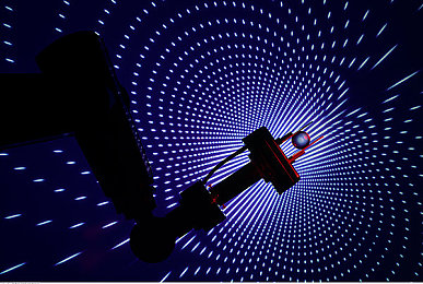 黄色应用软件:《极限代码:街头革命》今日上线,破解规则竟成核心玩法-2