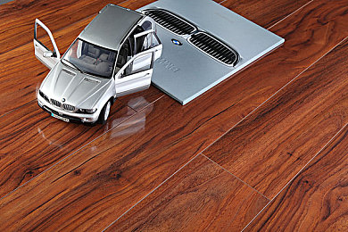 超帥體育生學長打飛機H：竞技场空战新纪元，王牌飞行员与动态战场引爆对战热潮-5