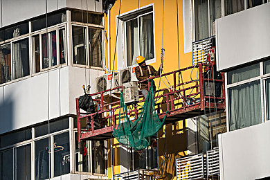 黄色软件大全2024：复古像素赛车新作上线，隐藏模式解锁经典街机彩蛋