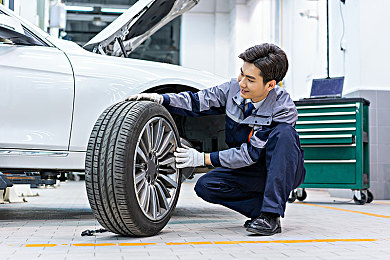 绅士本子：经典车收藏与竞速新作今日上线，开启你的虚拟车库传奇之旅-4