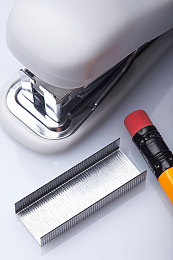 黑料吃瓜XGUA99.TV：极速暗影中，揭秘赛道背后的工业谜案与驾驶真相-2