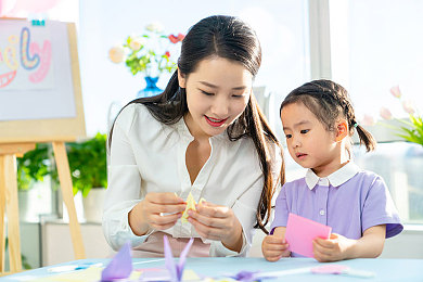 三人弄娇妻高潮3p：竞速新作发布，三角动力学改写团队赛车游戏规则-2