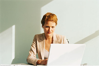 黄色软件app3.0.3免费oppo版大全装扮每日更新苹：街头涂装王，打造你的专属梦幻座驾，体验极致改装乐趣-2