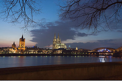 国产 电影av：竞速新作今日公测，驾驶与镜头交织的沉浸体验正式上线-4