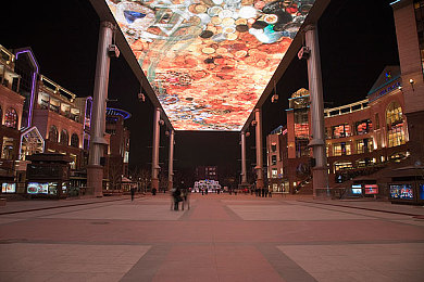 陈冠希阿娇做爰高潮视频:霓虹街雨中的心跳竞速,双轨交织的命运旅程-2
