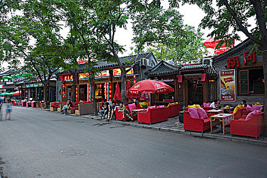 男女日逼的APP：极速对决霓虹赛道，每日阵营竞速挑战你的极限-3