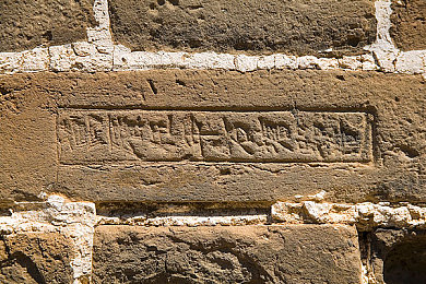 陈冠希阿娇13分40秒无删减：霓虹山道极限挑战，一次性竞速征服湿滑夜雨赛道-2