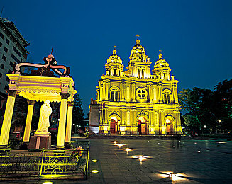 打扑克又喊又叫。：极速牌局今日开赛，狂野飙车9全新攻略揭秘赛道心理战-2