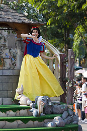 成人影视国产：《极速魅影》今日上线，用电影级叙事重塑国产赛车游戏新标杆-4