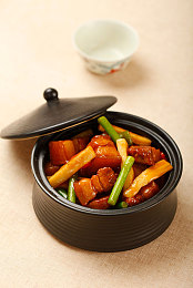 男生申请女生定眼：极速心动，赛道上的目光追逐战-5