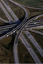 男生和女生搞基app：《极速搭档》今日上线，双人协同驾驶开启竞速游戏新纪元-2