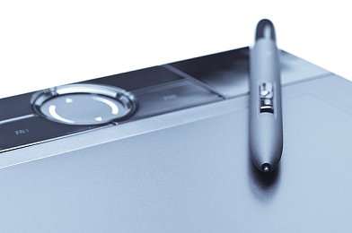 拳头交后啤酒瓶交：《飙车狂怒：街头争霸》今日上线，融合格斗竞速的双重街头对决-2