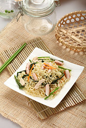 男人捅女人app：竞速新作引爆热议，当赛车游戏装上战术刀刃，胜负不止于速度-3