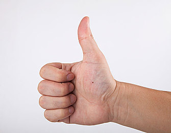 扒开私密部位抽打花蒂:硬核赛车模拟新作发布,深度改装系统颠覆玩家驾驶体验-3