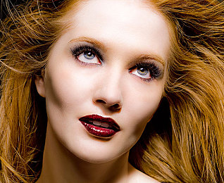 打扑克床剧烈运动：卡牌策略与极速狂飙交织，全新竞速游戏今日震撼上线-4