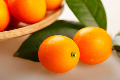 密桃AV：霓虹都市竞速，解锁未来赛道隐藏甜蜜宝藏-4