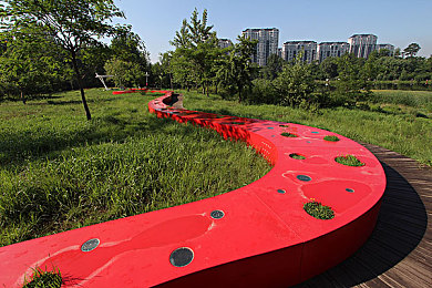 绿巨人聚宝盒黑科技：漫威赛车新作颠覆传统，动态技能系统让每场竞速充满逆转悬念-3