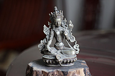 亚洲有码 二区：都市双轨，合规狂飙的昼夜交锋-4