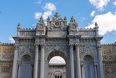 枫花恋与变态上司OL在线播放：霓虹轮印下的双生博弈，速度与生存的昼夜协奏曲-4