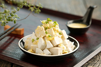 少妇乱轮：霓虹弯道中的失控美学，漂移与策略的极限共舞-3