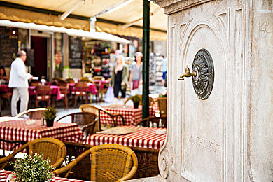 老师的小白兔：校园竞速新作今日上线，硬核改装系统与温情剧情完美融合-4