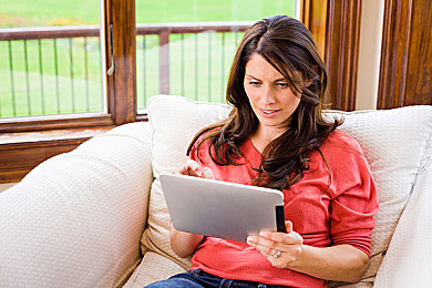 18大黄色软件。：极速狂飙，征服都市地下赛道的终极改装之旅-4