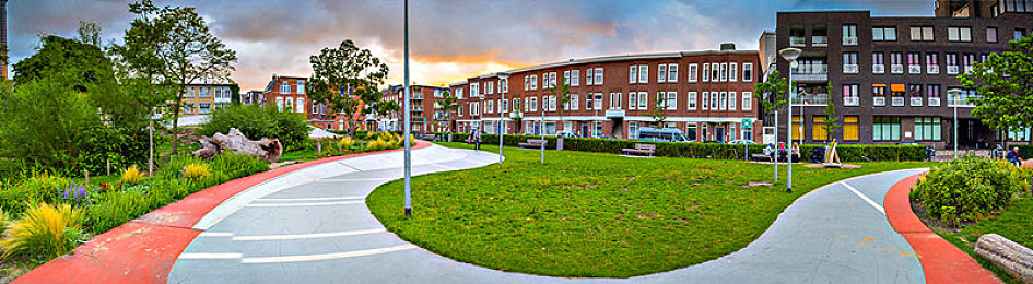 国精产品一区二视频：极速华夏双轨飞驰，拟真驾驶与电影叙事重塑国产赛车新标杆-2