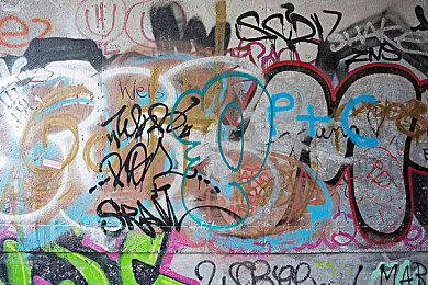 美女不都穿软件：当引擎轰鸣剥离视觉糖衣，驾驶艺术的素颜在数字墨西哥绽放-4