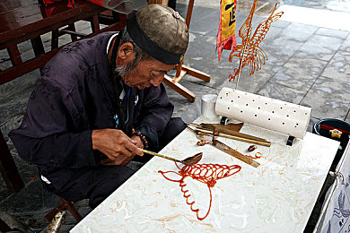 剧烈遥晃床打扑克：极速弯道，牌局风暴，双重挑战颠覆竞速-2