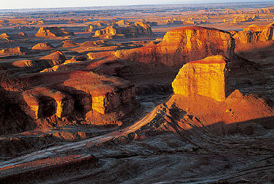 黄色软件opop：赛车改装新浪潮，突破极限的第三方插件攻略与风险解析-4