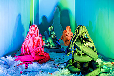 小偷刷小女孩脚心：痒痒陷阱与沉睡者，一场寂静的潜行博弈-4