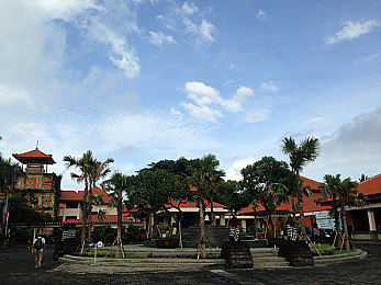 巴厘岛按摩的故事和传说：韵律驾驶者，灵境竞速的疗愈传说之旅