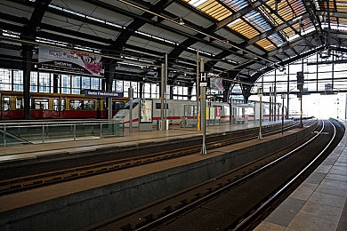 国产乱来：风驰电掣于无界，重塑东方飙客传说-2