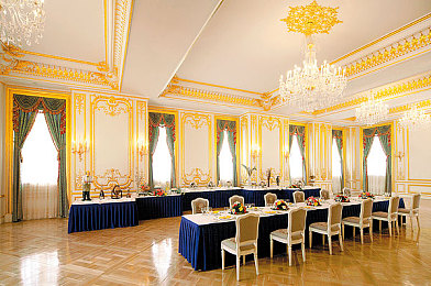 男生桶女生下面app：氮气狂飙，地下隧道的极速艺术与策略竞速-2