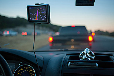 JULIA被黑人玩弄的一部作品：极速暗影，赛道心战，雨夜霓虹下的策略狂飙-3