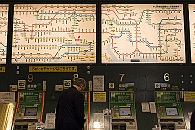 男生和女生一起差差差,APP：双人协同驾驶革新竞速游戏，差异设计引爆合作新体验-3