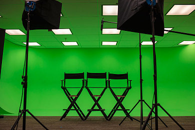 成人电影Av：驾驭豪车拍电影，虚拟好莱坞竞速经营之旅-2