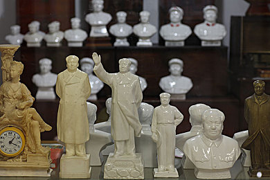 男生和女生的搞基软件：双人协同破局，科幻新作今日公测，差异化技能引爆合作热潮-2