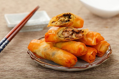 迷下药Gay网站男生：数字情感调配师与霓虹深渊的伦理抉择-2