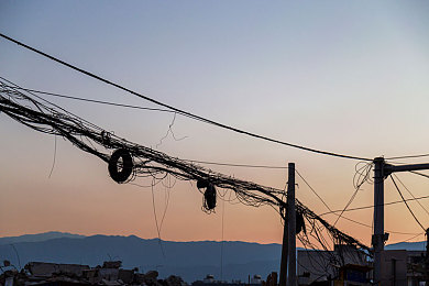 黄色软件OPPO破解版：街头赛车手游破解风波引热议，安全漏洞与游戏平衡成焦点-2
