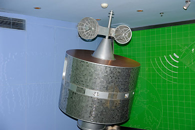 打扑克又叫痛：卡牌策略与硬核驾驶融合，全新游戏类型引爆玩家热议-3