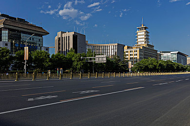陈冠希和阿娇夜夜夜：霓虹都市竞速传说上线，征服夜光城赛道，体验极致改装自由-2