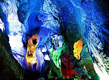 亚洲吃瓜黑料：霓虹暗影中的极速谍战，都市迷途的情报竞逐-4