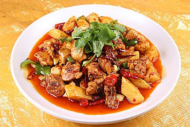 成人TⅤ：虚拟直播竞速新作上线，深度改装与实时互动重塑飙车体验-2