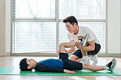 国产成人色情：霓虹赛道暗涌情仇，改装竞速交织都市迷踪-1